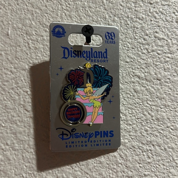 Tinker Bell 69th Anniversary pin - Picture 2 of 2